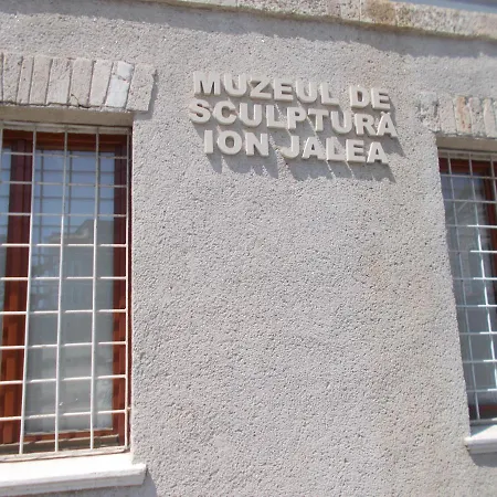 Apartament Peninsula-cazino,dalvi *